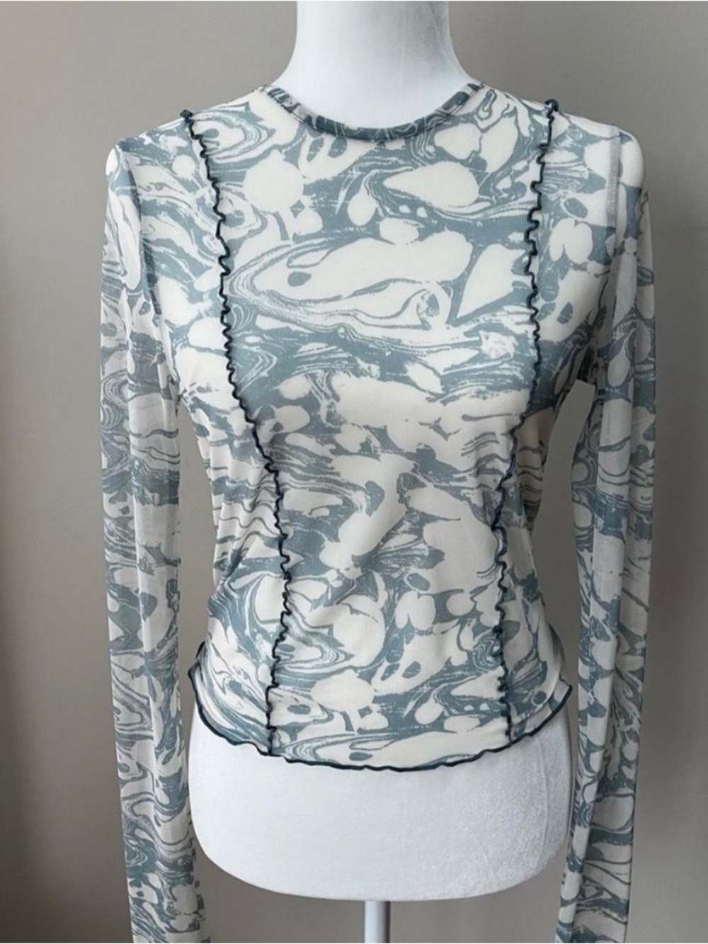 Urban Outfitters Marble-Print Long Sleeve Mesh Top - White & Light Gray